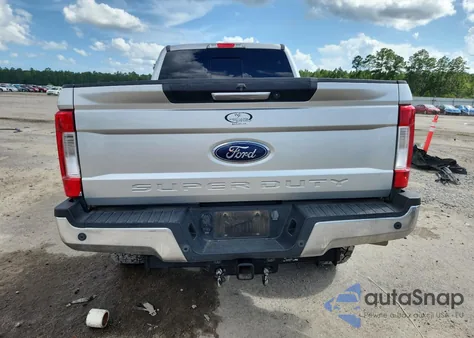 2019 Ford F250 Super Duty z USA, uszkodzony, nr VIN 1FT7W2BT6KED06853